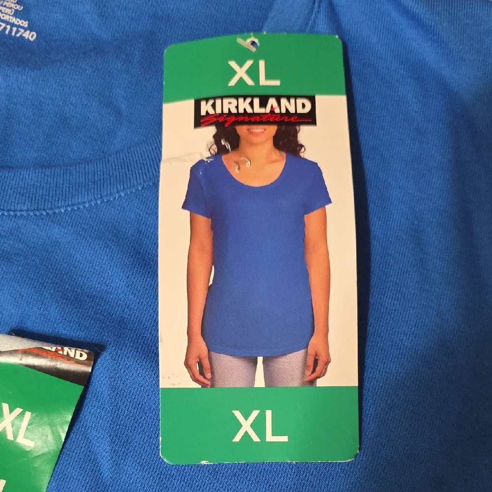 Kirkland Signature Kids' Tee in Bright Blue